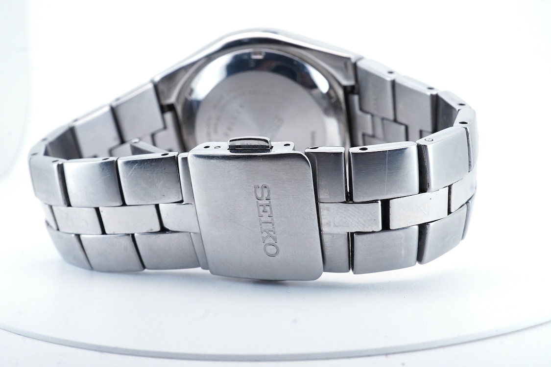 A gentleman's recent stainless steel Seiko Arctura Kinetic Chronograph wrist watch, with baton - Image 8 of 8