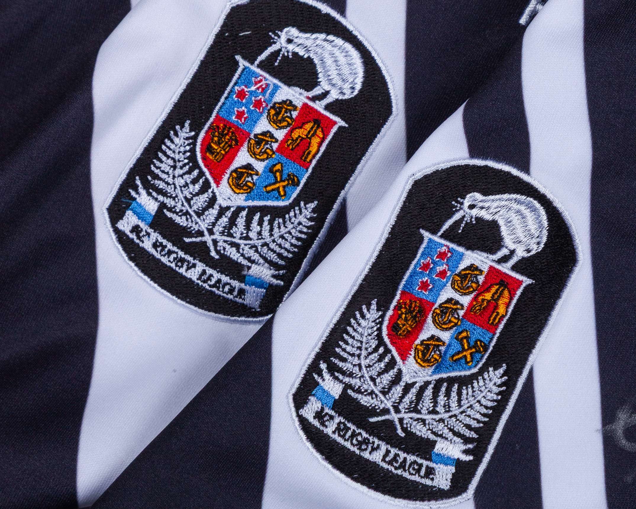 Two black and white New Zealand Rugby League autographed short-sleeved shirts - Image 5 of 8