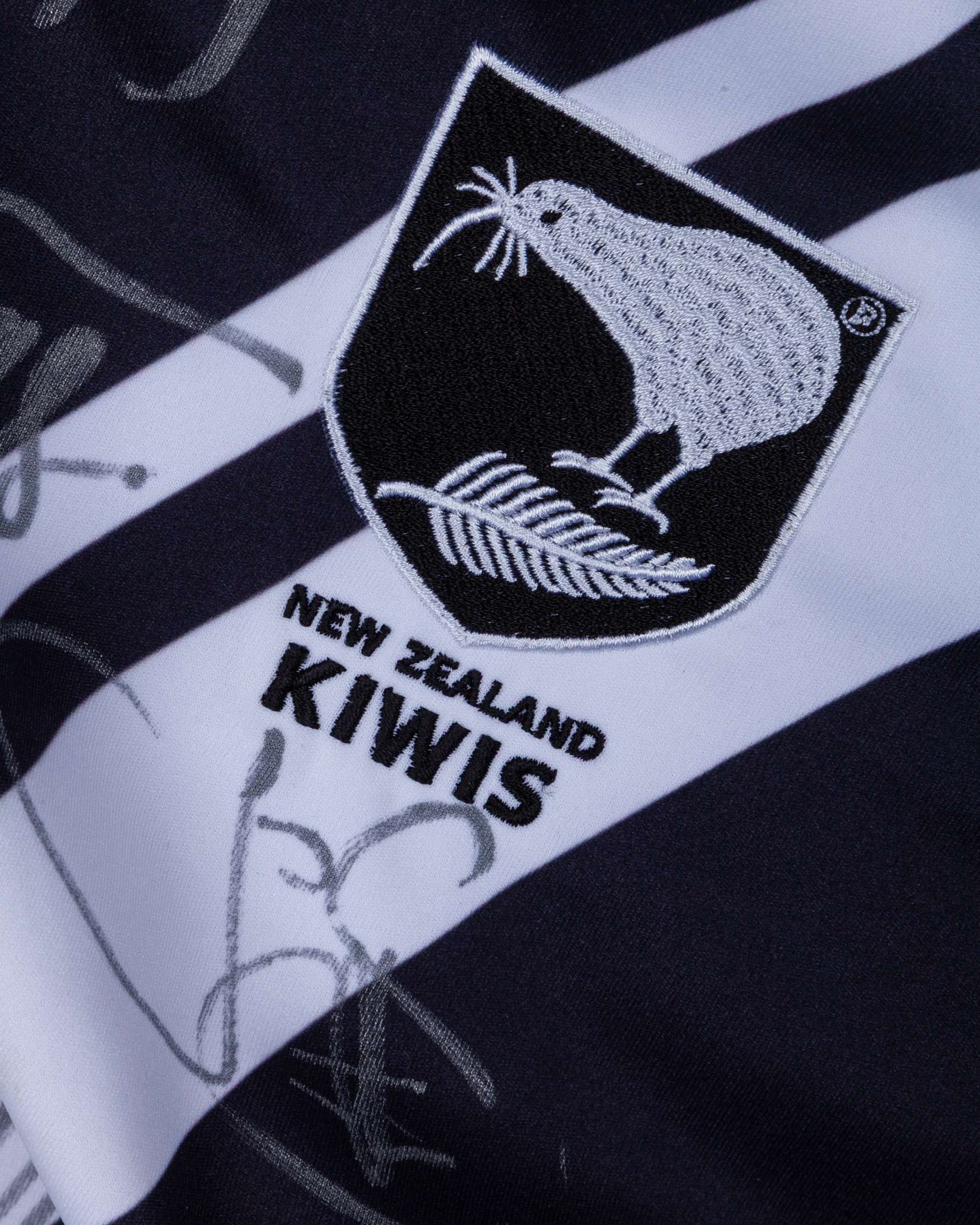 Black and white No.1 Rugby League autographed short-sleeved shirt - Image 3 of 6