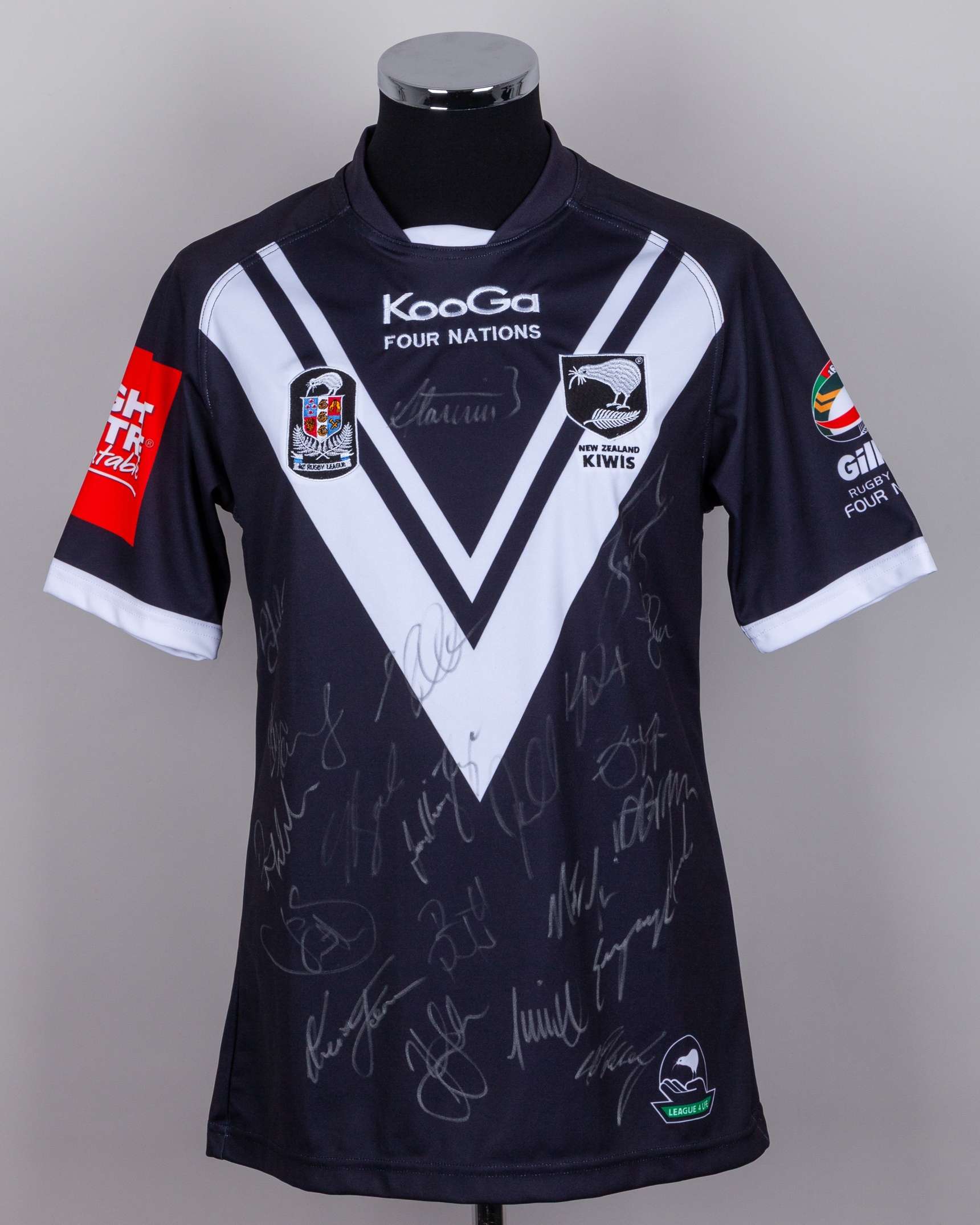 Two black and white New Zealand Rugby League autographed short-sleeved shirts - Image 3 of 8