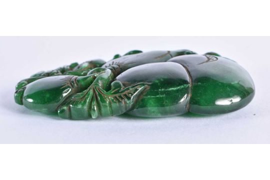 A CHINESE SPINACH JADE PLAQUE. 159.5 grams. 9.5 cm x 6.5 cm. - Image 4 of 5