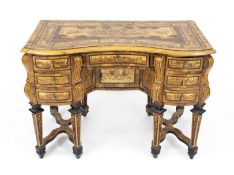 Dekorativer Schreibtisch im Barockst