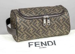 Fendi, Trousse De Toilette FF Beauty