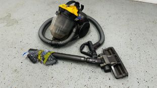 DYSON VACUUM CLEANER - SOLD AS SEEN.
