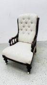 A GOOD QUALITY VICTORIAN MAHOGANY FRAMED SCROLL BACK LADIES CHAIR, PROFESSIONALLY RE-UPHOLSTERED.