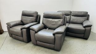 A GOOD QUALITY GREY LEATHER THREE PIECE LOUNGE SUITE COMPRISING TWO ELECTRIC RECLINERS AND TWO