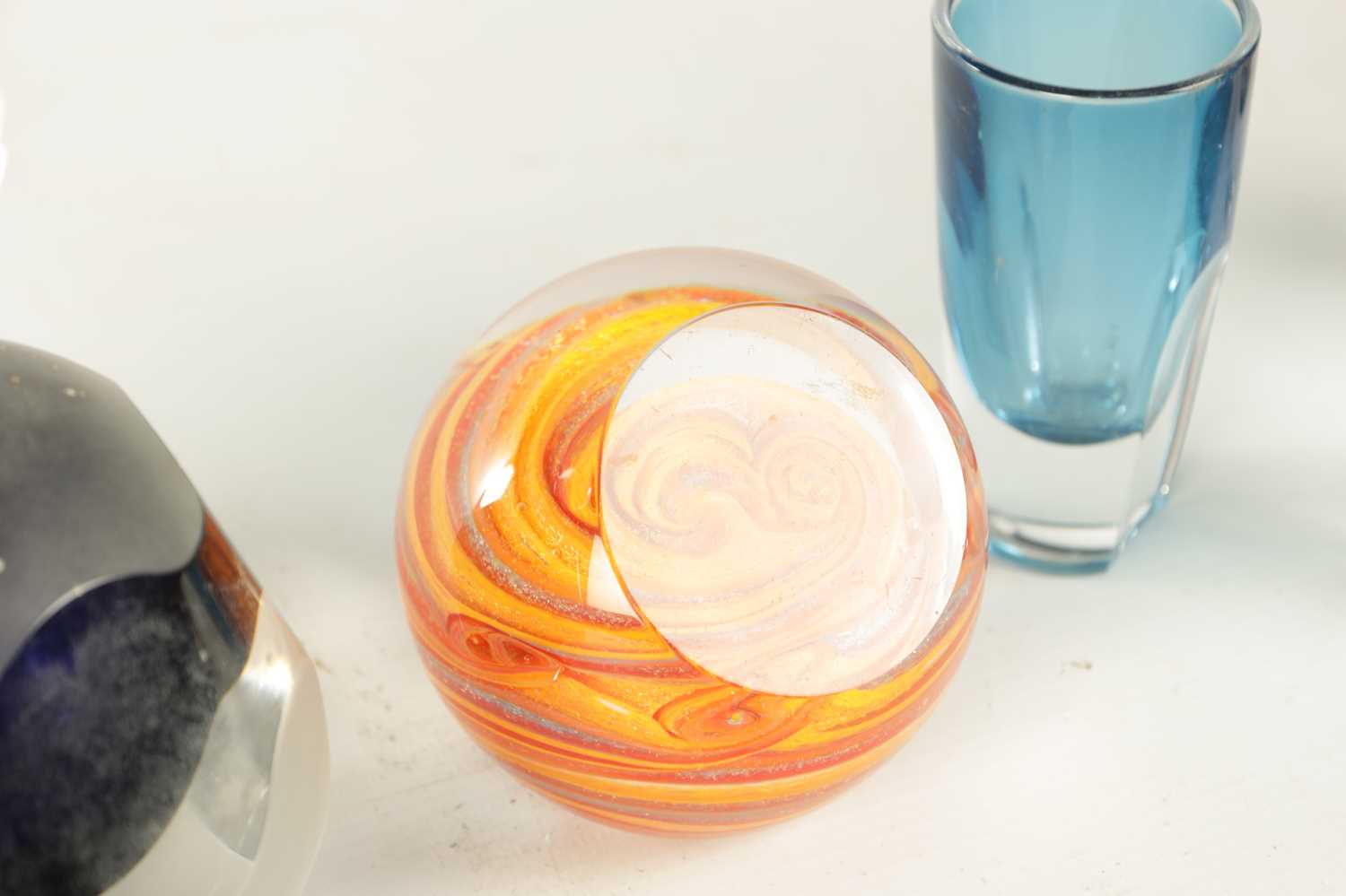 A JANE CHARLES GLASS PERFUME BOTTLE, A JUPITER GLASS PAPERWEIGHT, AND A SET OF EIGHT WATERFORD CRYST - Image 3 of 11