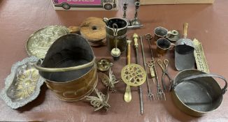 Various copper & brass ware including coal scuttle, jam pan, trivet, shovel etc