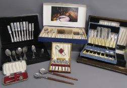 Guy Degrenne part cutlery set in black wooden cutlery box, Guy Degrenne card cutlery box cutlery
