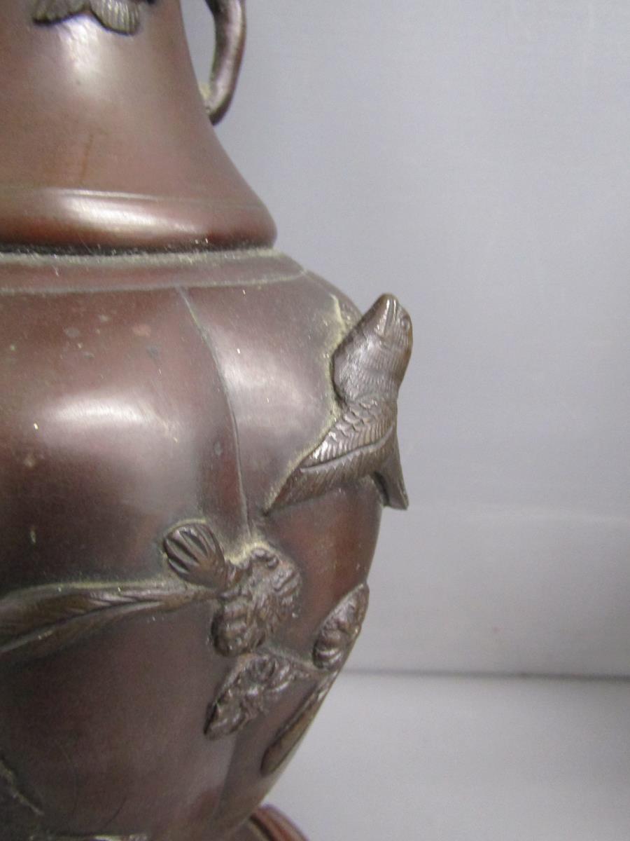 Pair Japanese Meiji period bronze vases decorated with relief decoration of birds and flowers - - Image 5 of 12