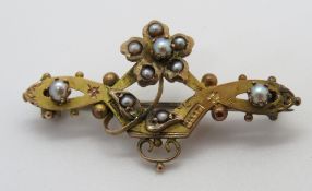 A 9ct gold and seed pearl brooch, hallmarked 375, 2.3g.