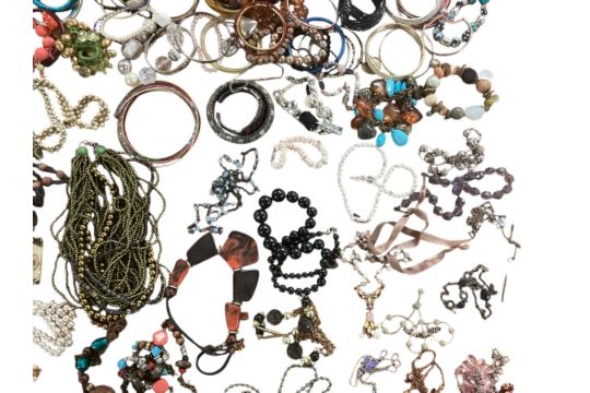 A large collection of costume and high street jewellery (Quantity) - Image 9 of 13