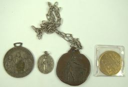 Lot Medaillen aus Auflösung, insgesamt 4 Stück.