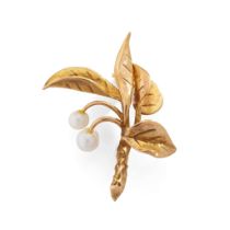 Cairncross of Perth: A 9ct gold Scottish freshwater pearl 'gean berry' brooch