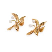 Cairncross of Perth: Two Scottish freshwater pearl 'Gean Berry' brooches