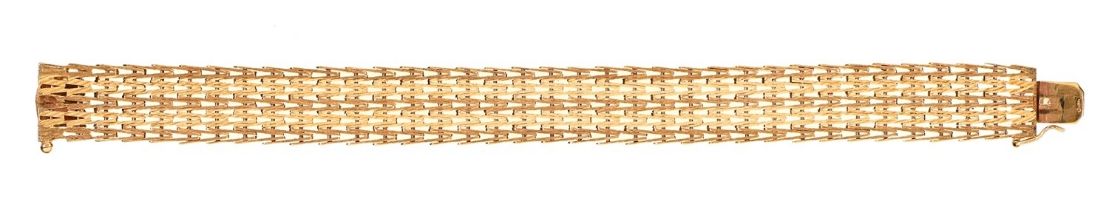 A 9ct gold bracelet,  18.5cm l, London 1975, 36.5g Good condition