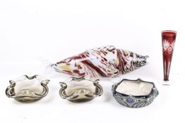 Five mid-century glass and china items. Including a large glass fish and a pair od dishes, etc. Max.