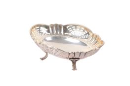 A George V silver sweet dish.