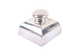 An Edwardian silver inkwell.