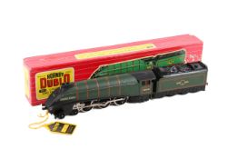 A Hornby Dublo 00 gauge 2-rail locomotive and tender. 2211, 4-6-0, 'Golden Fleece' No.