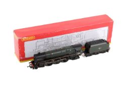 A Hornby 00 gauge Britannia Class 7MT locomotive and tender. R.2104, 4-6-2, 'Firth of Clyde' no.