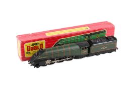 A Hornby Dublo 00 gauge 2-rail locomotive and tender. 2211. 4-6-0, 'Golden Fleece' No.
