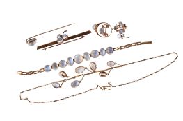 A 9ct gold moonstone jewellery set.