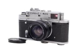 A Zorki 4K 35mm rangefinder camera. Serial number 76732690.