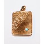 14 k Gelbgold Medaillon-Anhänger, teils graviert mit kleinem Türkis, aufklappbar für 2 Fotos, 9,4