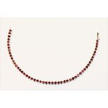 18 k Weißgold Armband mit Rubinen, 11,9 gr., L 18,5 cm, passend zu Lot 48 und 49 cm