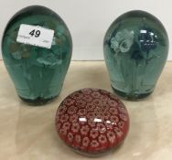 A Victorian glass dump, the interior decorated with blue and white floral spray, 11.