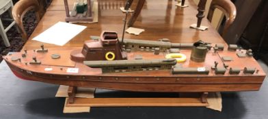 A vintage wooden and brass mounted scale