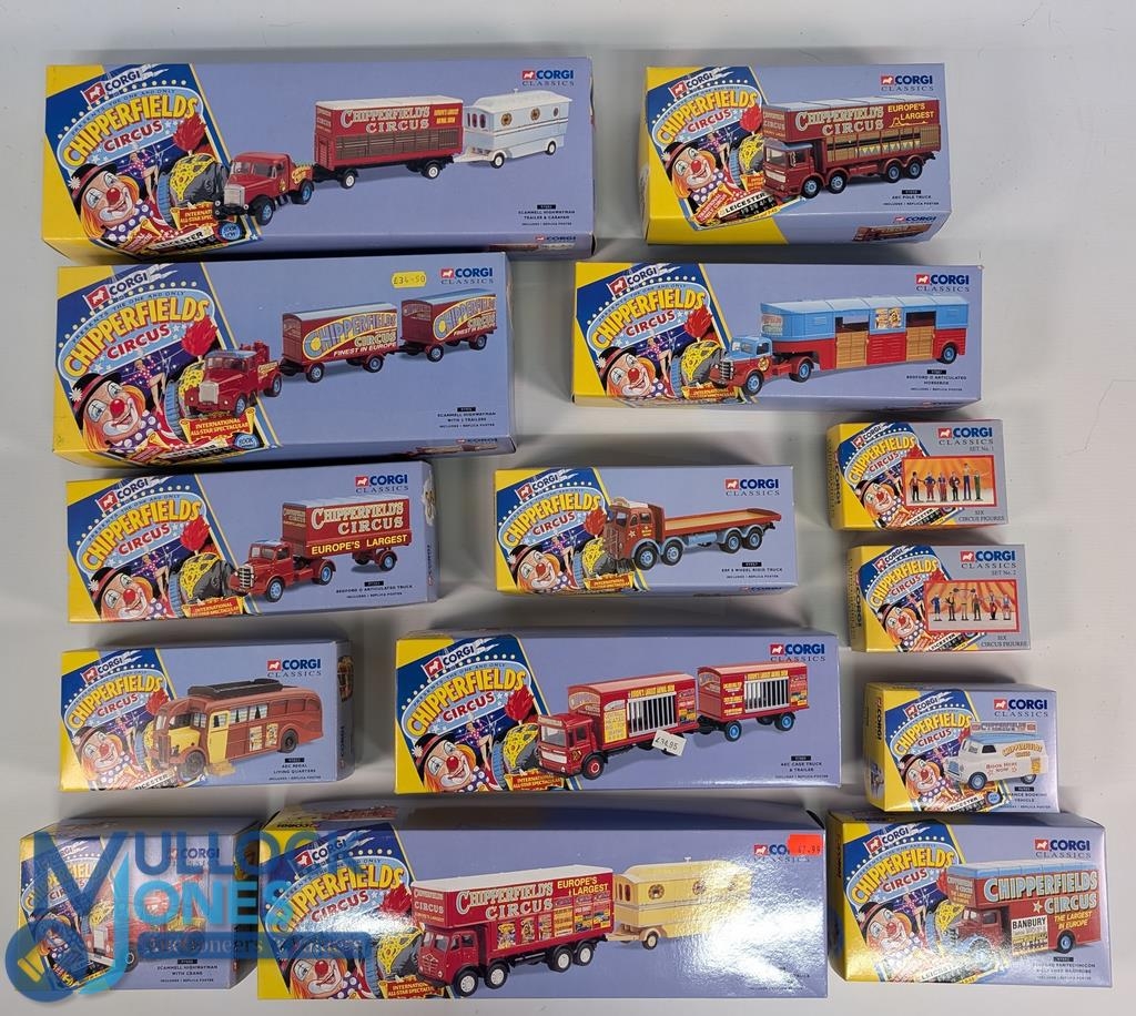 Corgi 1:50 - Model Vrachtwagen  2  - Scammell Highwayman With Crane Et Bedford Articulated Horsebox Circus Chipperfields Corgi Corgi Classics Circus Chipperfields