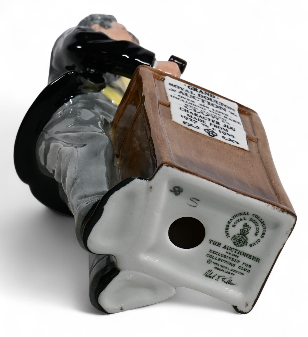 Royal Doulton The Auctioneer - made for the Collectors Club no visible damage - Image 5 of 5