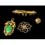 An Edwardian gold horseshoe bar brooch, (marks rubbed but appears 14-15ct, together with a Jade