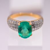 A emerald and diamond ring, set in 18ct yellow gold, size N/O, approx 5g.