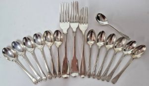 A collection of silver teaspoons, to include two sets of six, hallmarked Sheffield 1907/1933,