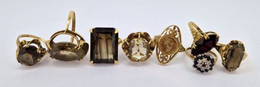 Eight 9ct gold dress rings, approx 32.9g.
