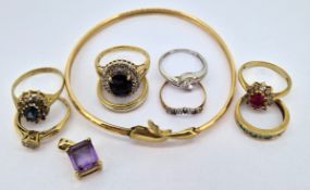 A collection of 9ct gold jewellery to include dress rings etc, total weight approx 27.1g.