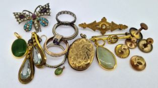 A mixed lot including cufflinks, pendants, brooch, earrings etc.