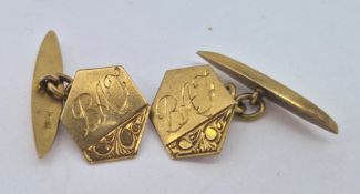 A pair of 18ct gold cufflinks, approx 5g.