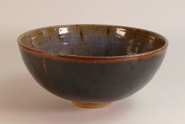 Studio Pottery circular mottled glaze bowl. Diameter: 26cm Frank Brookes worked at the Wedgwood