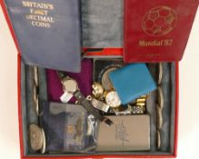 A collection of various items including Jewellery box containing costume jewellery, various ladies