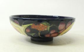 Moorcroft, Queen's Choice Pin Dish. Boxed. Diameter: 11.5cm