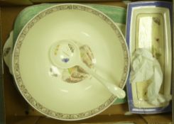 Wedgwood, Sarah's Garden pattern items including large serving platter, plates, fruit bowl etc. (1