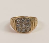 9ct gold gentlemans CZ cluster set ring, size V,5.4g.