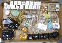 Wade selection to include part coffee set black/gold, various sized tortoises, green swallows ,