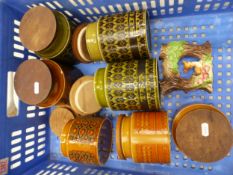 Hornsea Heirloom and Saffron pattern storage jars and pots (1 tray).