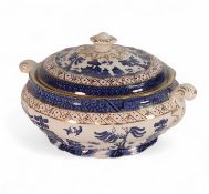 Booths Real Old Willow A8025 pattern lidded soup tureen.