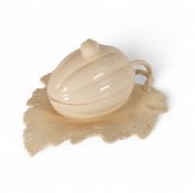 Wedgwood Creamware Melon design lidded sauce pot complete with attached leaf shaped saucer(chip